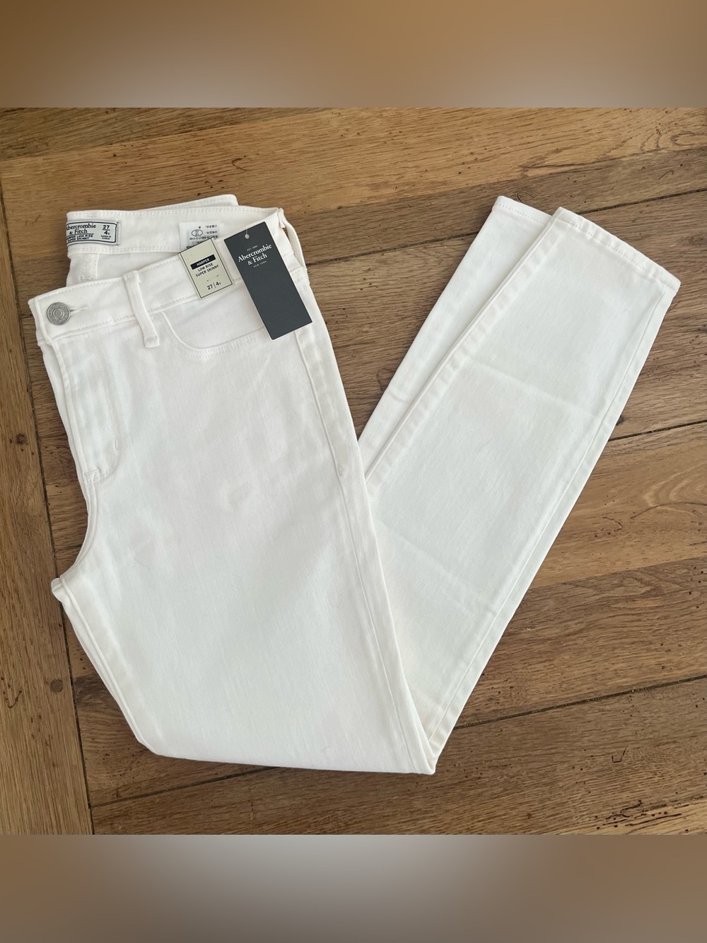 Abercrombie & Fitch White Skinny Jeans - Slim Fit